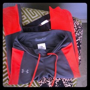 Lot of two Under Armour cropped/capri leggings